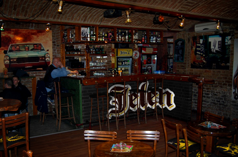 Jelen, Beer, Brending, cafe, pub